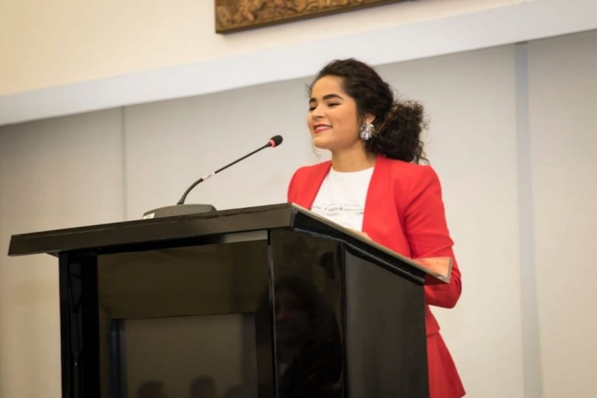 Tres líderes panameñas después del Concurso Nacional de Oratoria