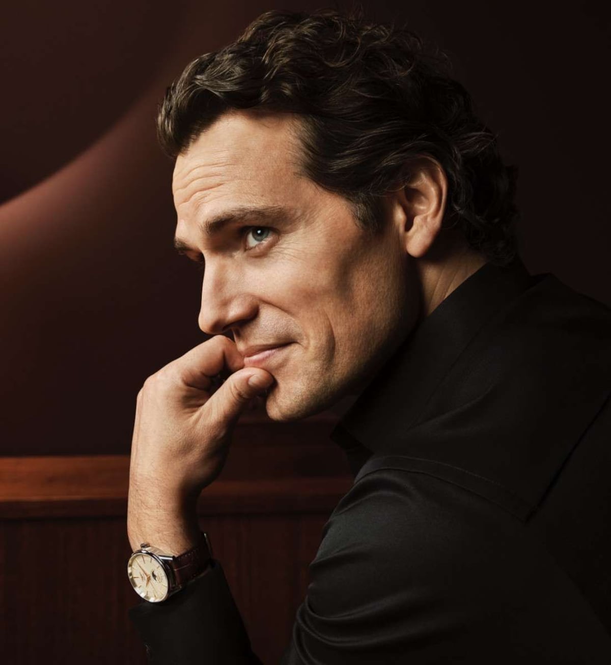 Ultra sofisticado y varonil: Henry Cavill como modelo de relojes