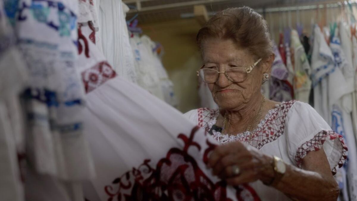 Ulpiano Vergara, la artesana Astevia Belén y otros panameños que serán homenajeados en el Desfile de las Mil Polleras