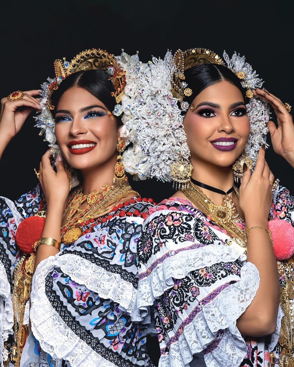 Una Miss Universo empollerada: las fotos oficiales Sheynnis Palacios y Natasha Vargas luciendo polleras de gala