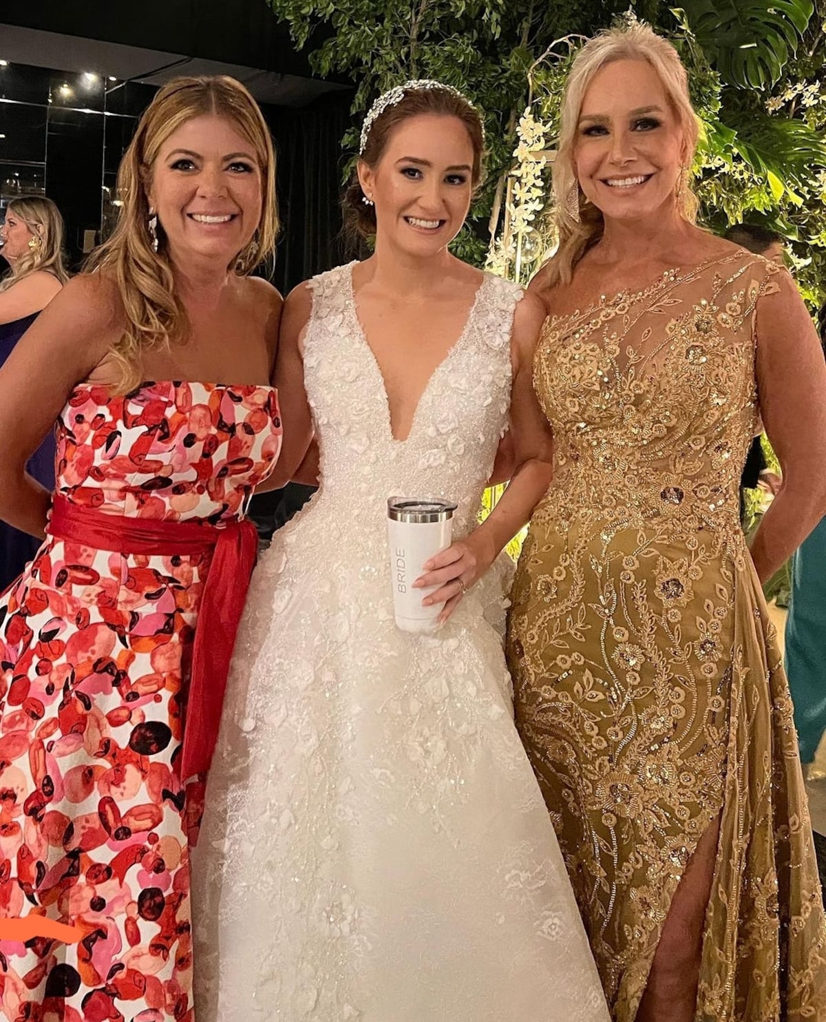 Fotos de la boda de la hija de la presentadora Karen Chalmers 
