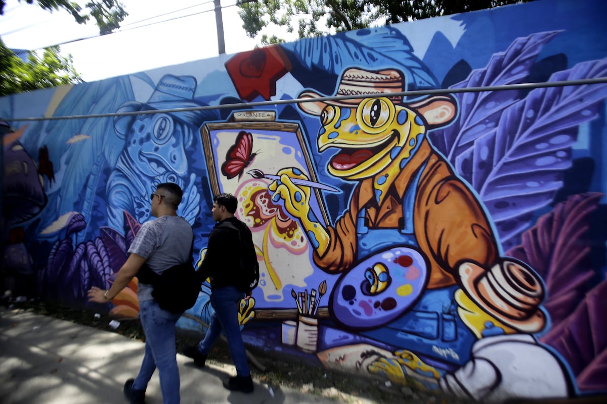 Murales urbanos en Ciudad de Panamá honran la naturaleza y el “progreso” del país
