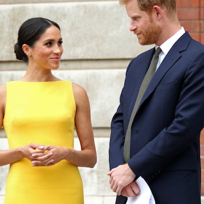 Meghan Markle, radiante de amarillo