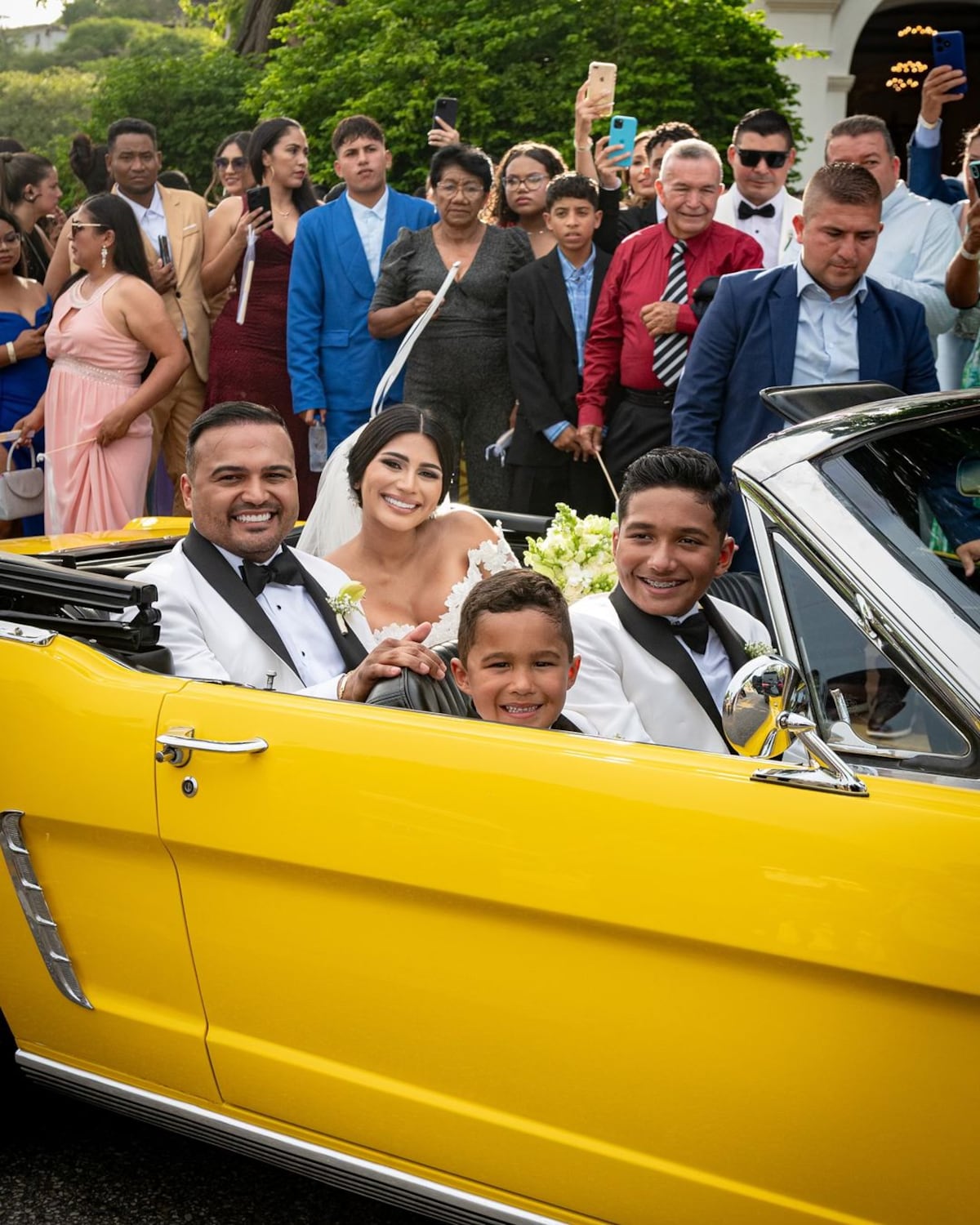 La boda por la iglesia de Sthefany Gutiérrez, Miss Venezuela 2017, con el empresario Jorge Silva