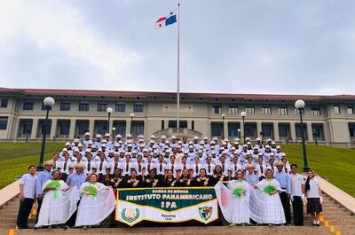 La banda de música del IPA desfiló en The Hollywood Christmas Parade y en Disneyland Park en LA
