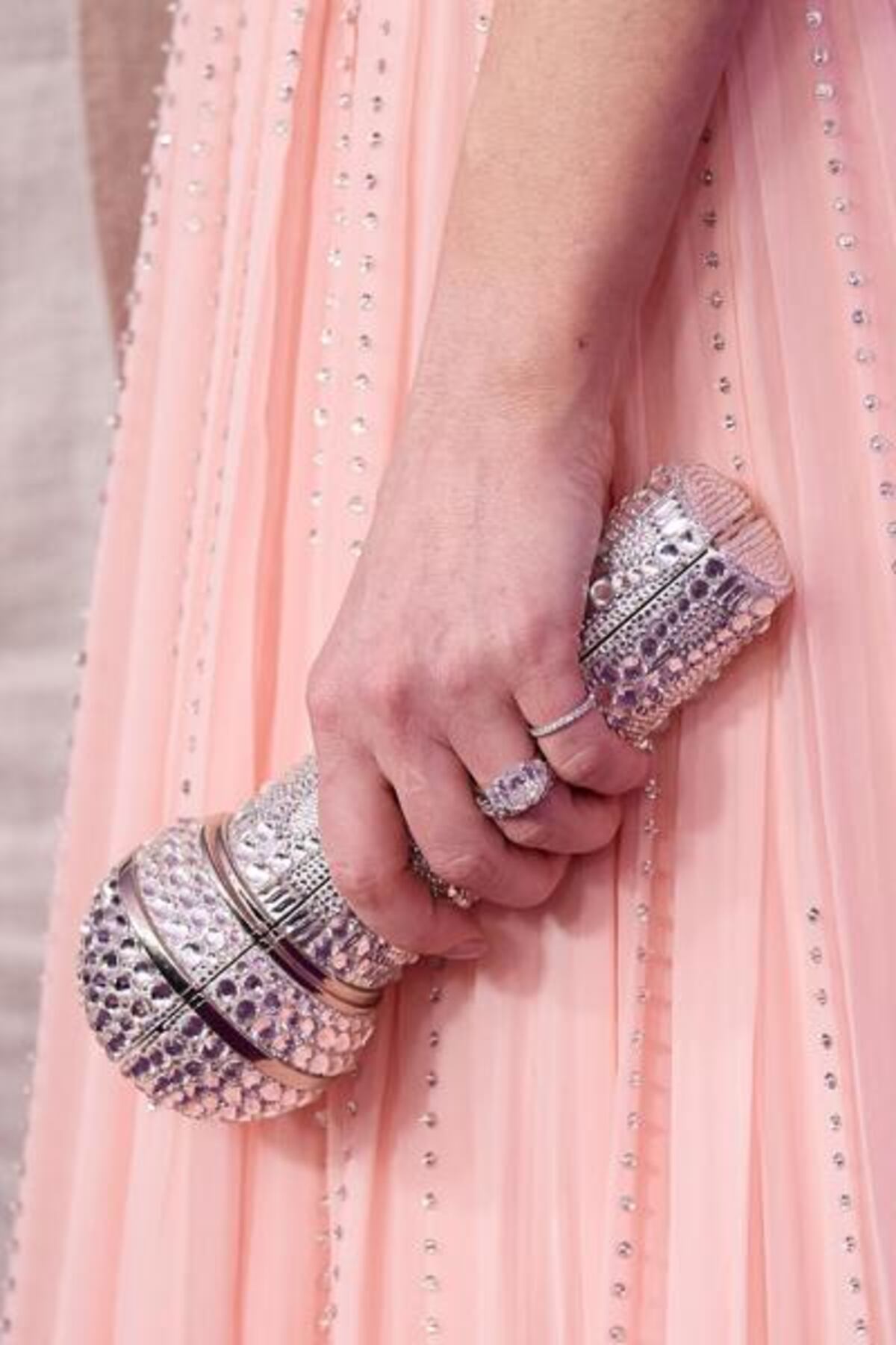 Rubia rosada: El ‘look’ de Lindsay Lohan para el estreno de ‘Un viernes de locos 2′