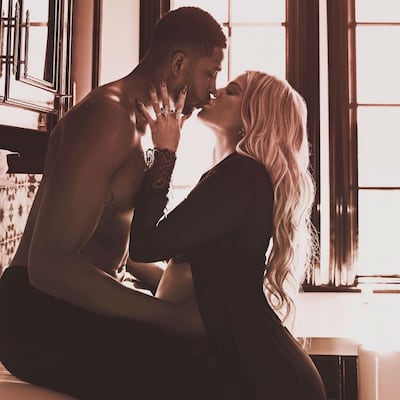 Khloé Kardashian tiene a su primera hija en medio de un escándalo