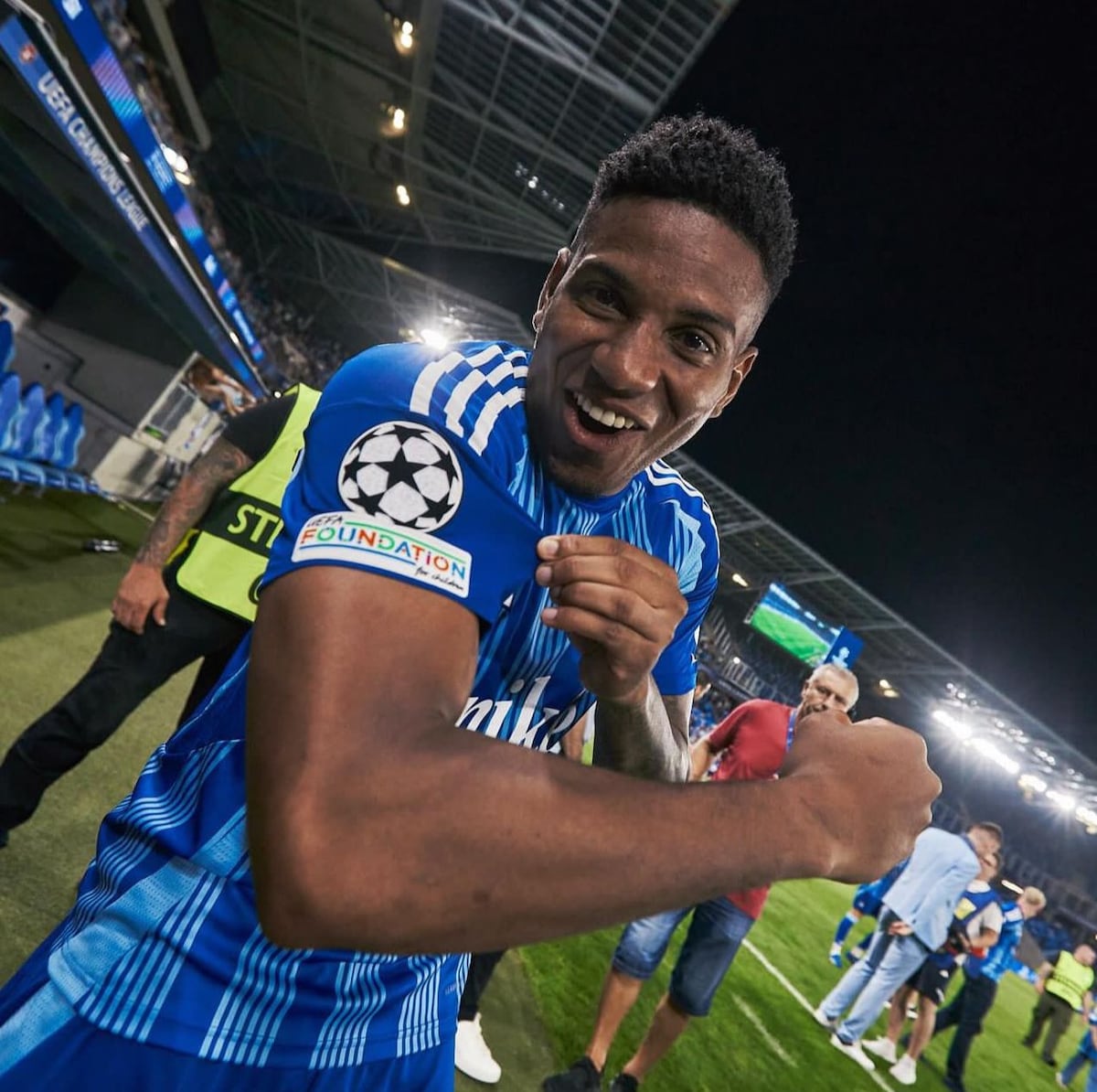 6 looks del futbolista César Blackman, el primer panameño en la Champions League