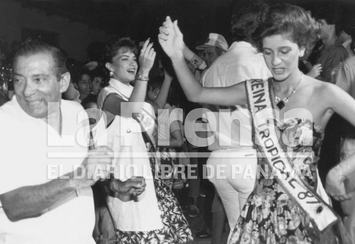 Las imágenes de Lorena Castillo de Varela como reina del Carnaval
