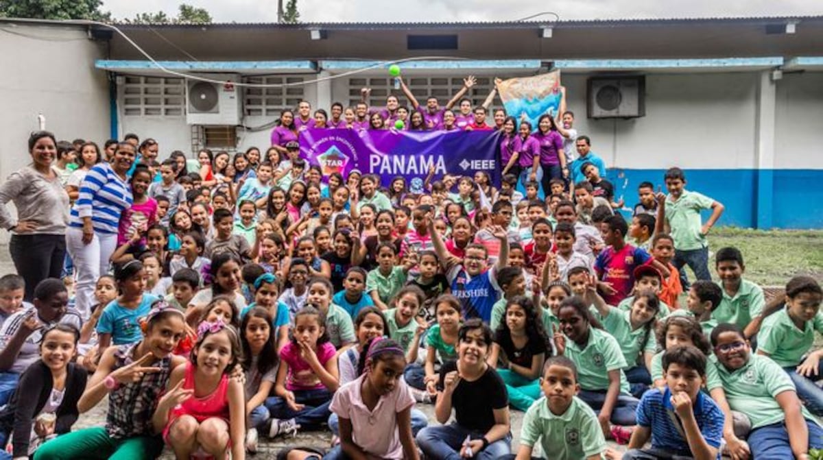 La panameña que busca involucrar a las niñas en las ciencias