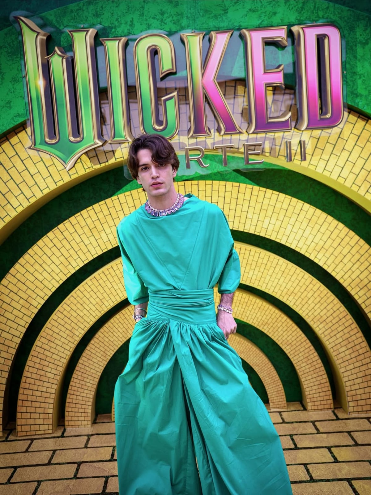 El creador de contenido panameño Kevin Fashioned invitado al estreno de ‘Wicked’ en Brasil