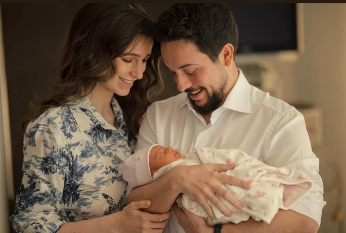 El rey Abdalá II y la reina Rania de Jordania ya son abuelos