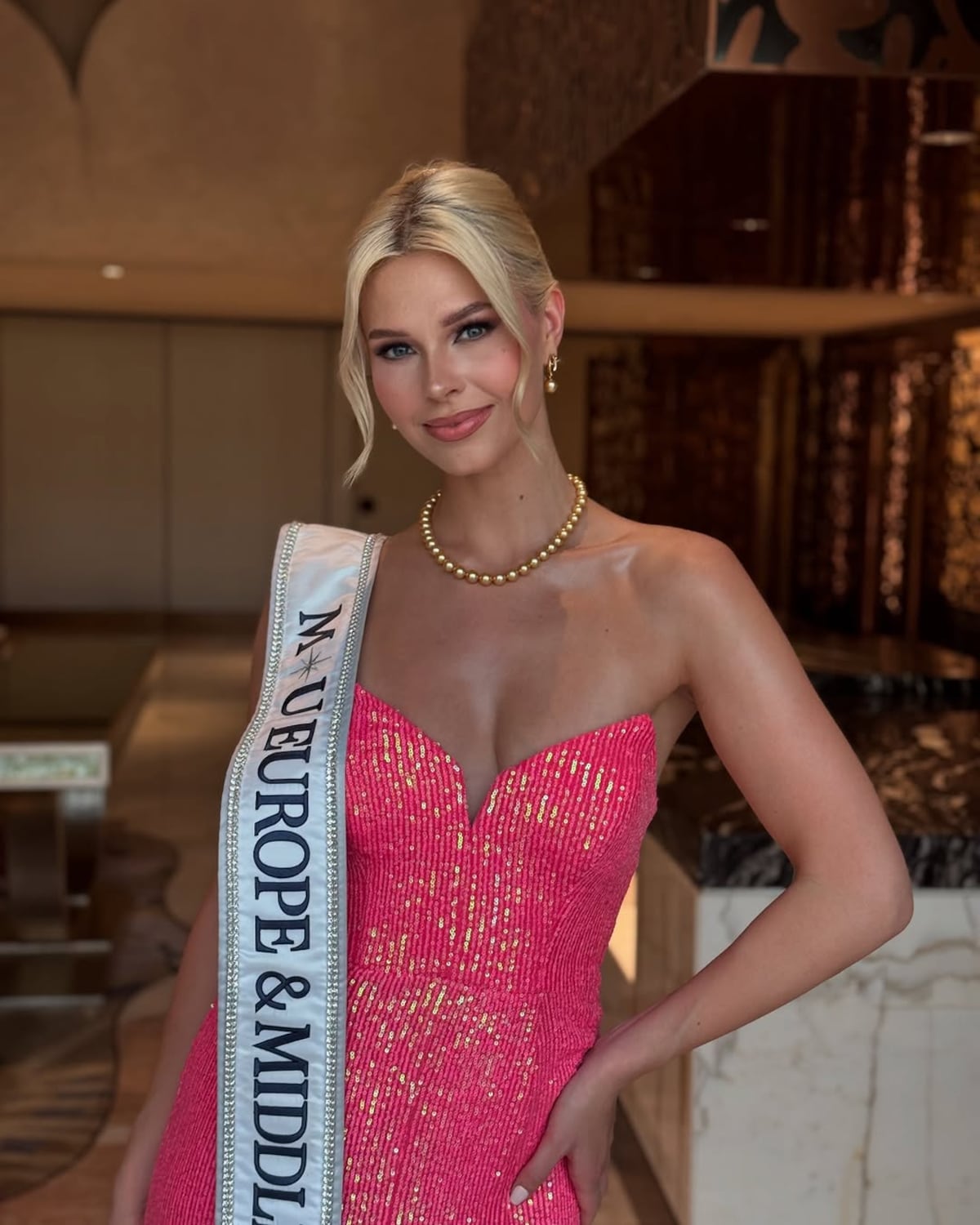 Las 5 reinas de Miss Universo finalizan su gira internacional por Asia