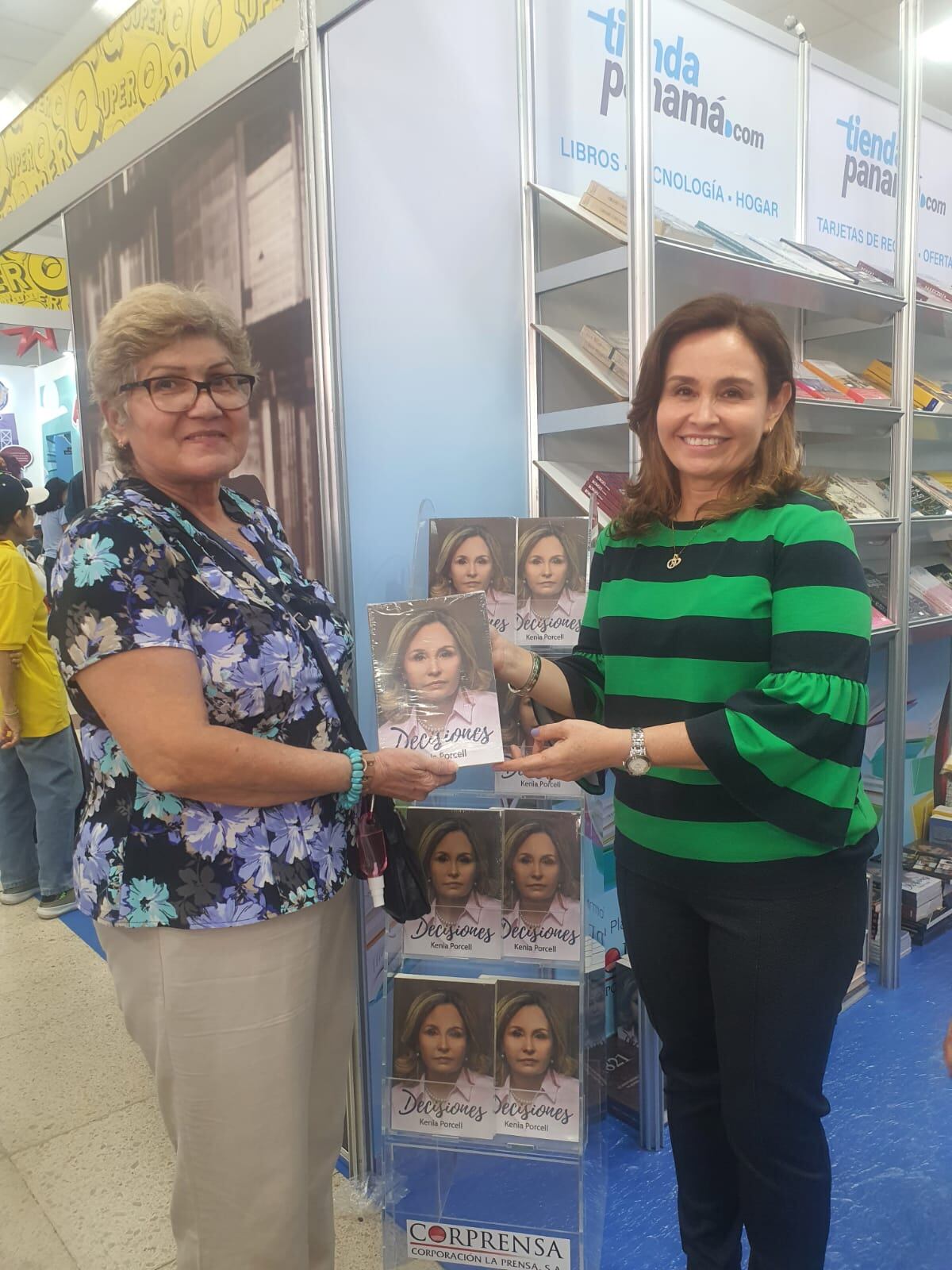 El stand de Tiendapanama.com en la Feria Internacional del Libro Panamá 2023