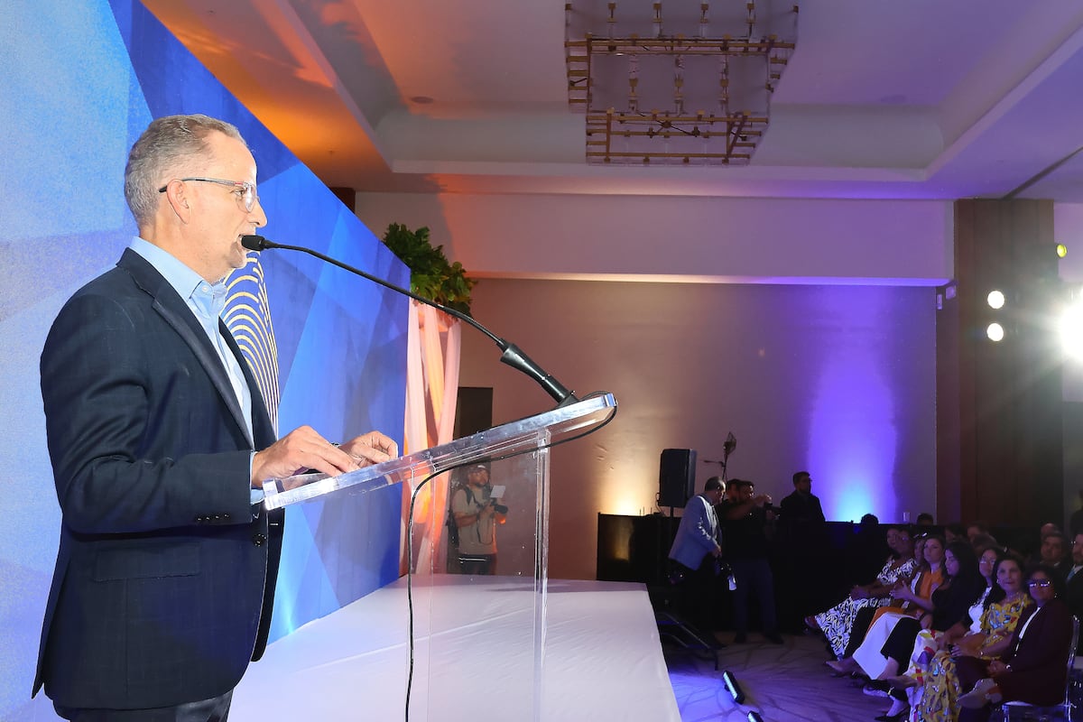Global Bank celebró la gala de la segunda edición del premio “Mujeres Únicas: Construyendo un Futuro Sostenible”