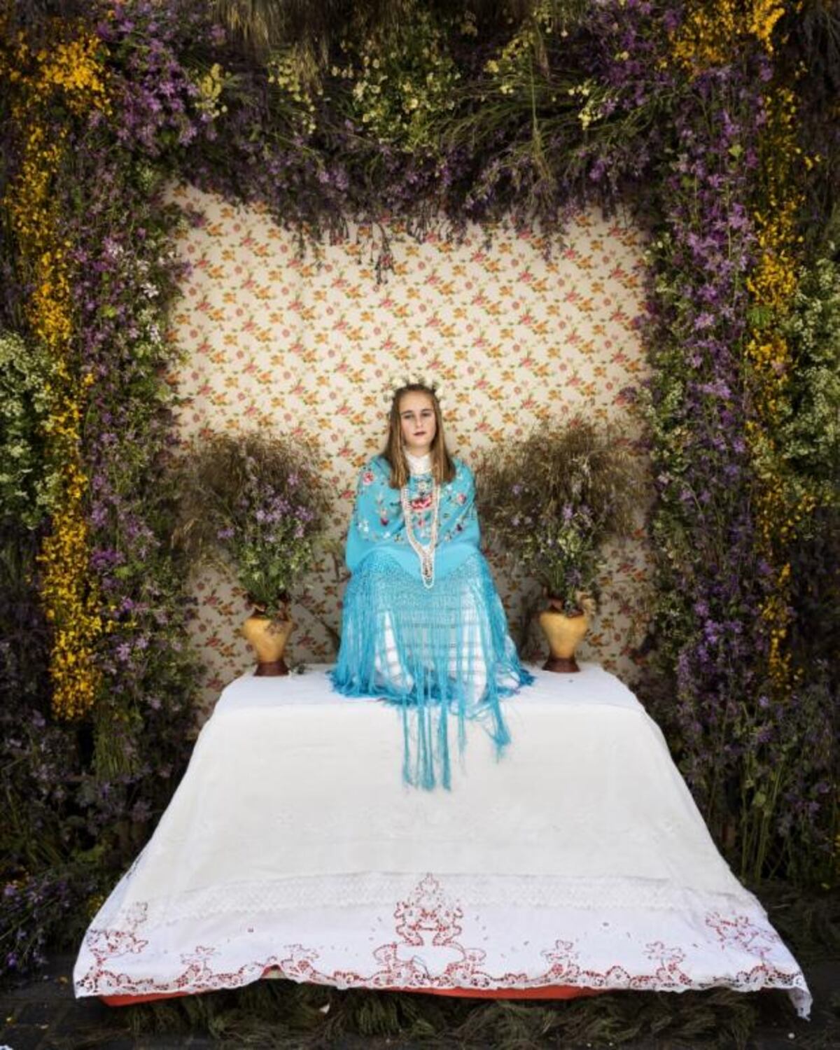 Las Mayas de España, en un altar de flores