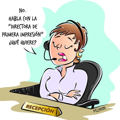¿Esa es la recepcionista?