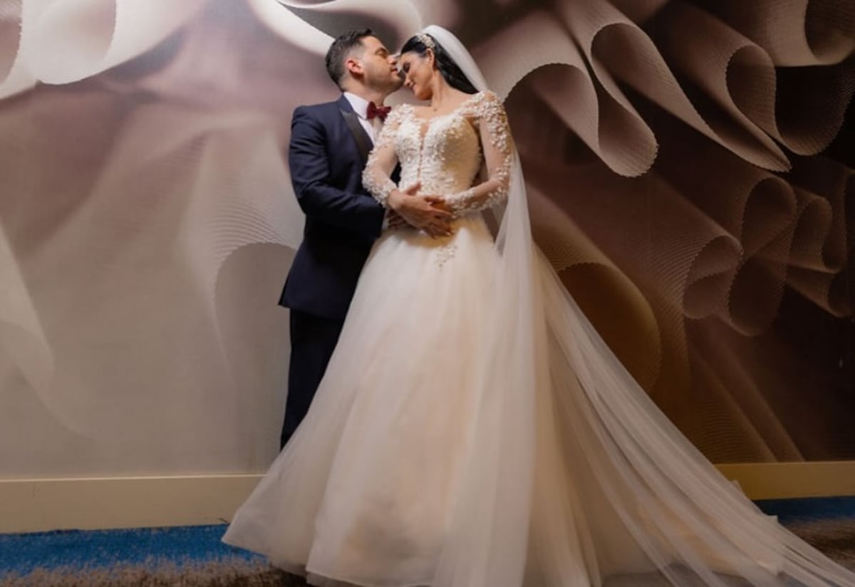 La boda eclesiástica de la presentadora Katy Dolande con el productor de cine Óscar Faarup