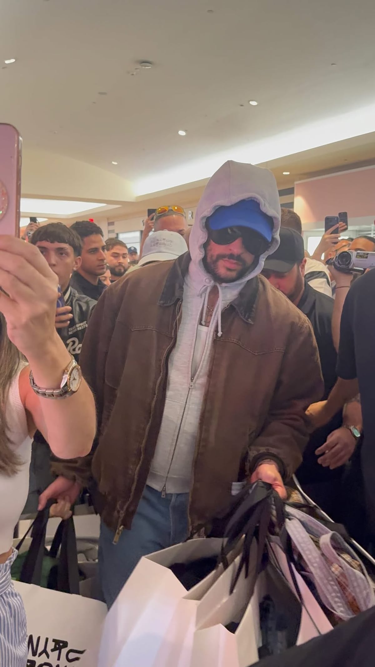 Bad Bunny y Zara lanzan una colaboración exclusiva en Puerto Rico (y pronto sabremos si llega a Panamá)