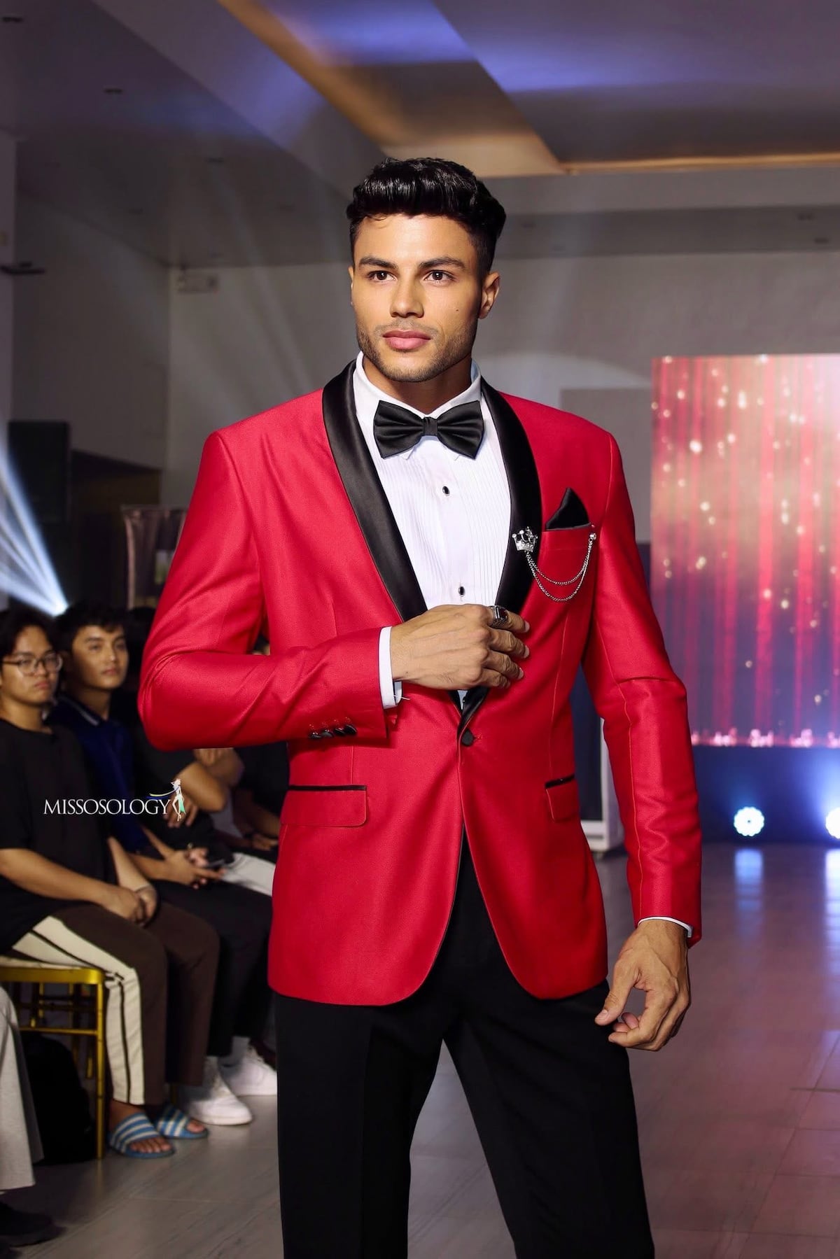 Dos medallas de oro para Panamá en certamen de belleza masculina 